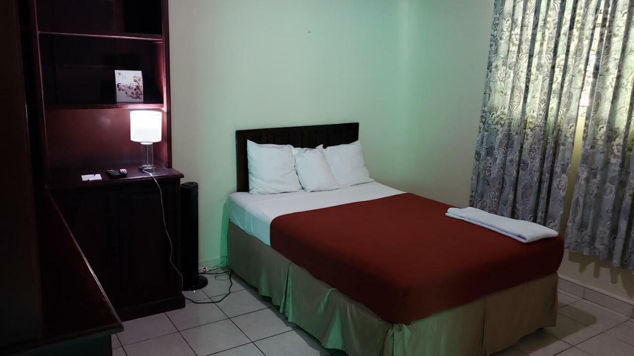 Domus Hotel San Salvador Extérieur photo